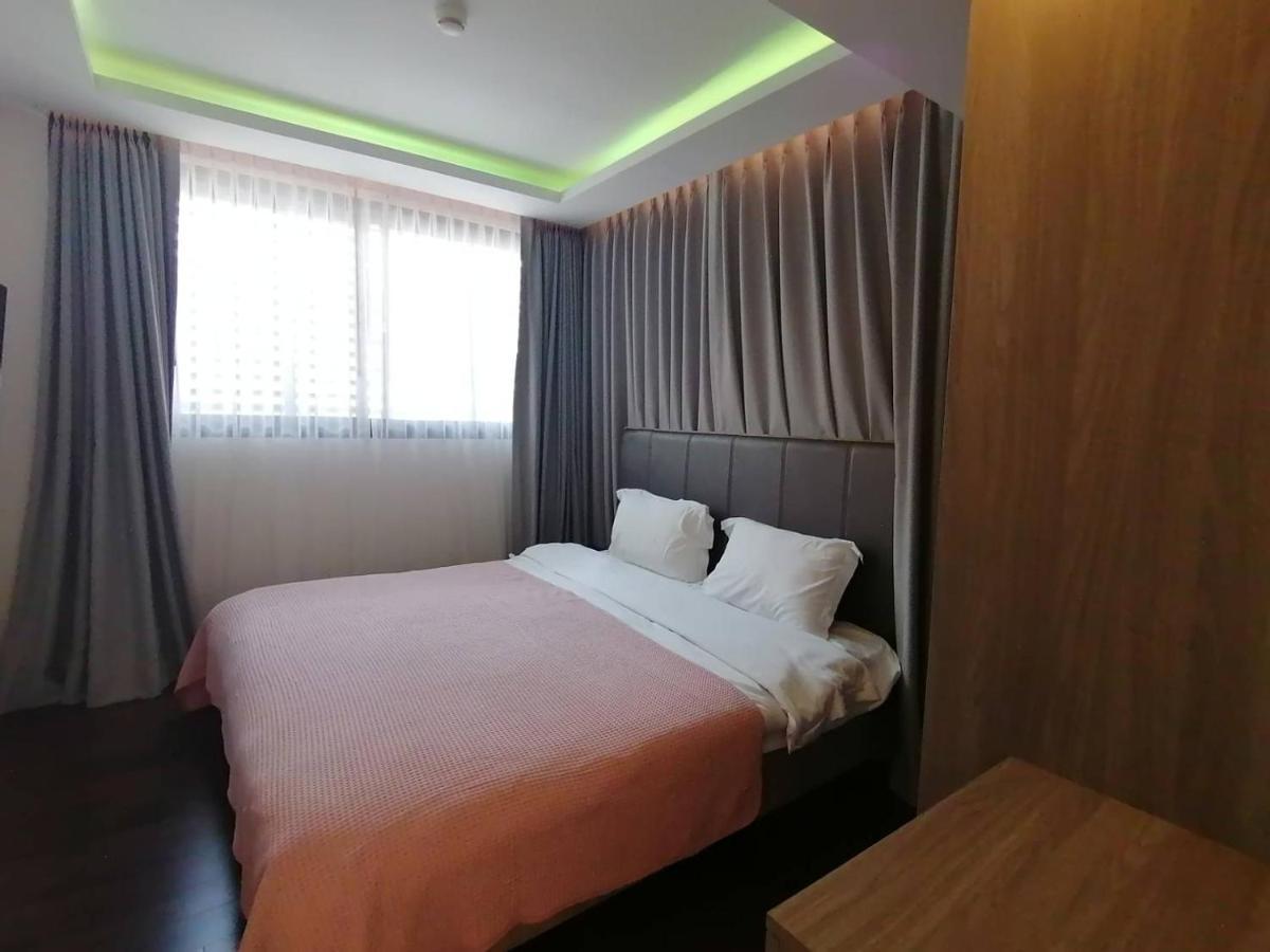 公寓 Asok Circle Rein Sukhumvit 12#2br&3br#pool&gym#near Terminal 21 *